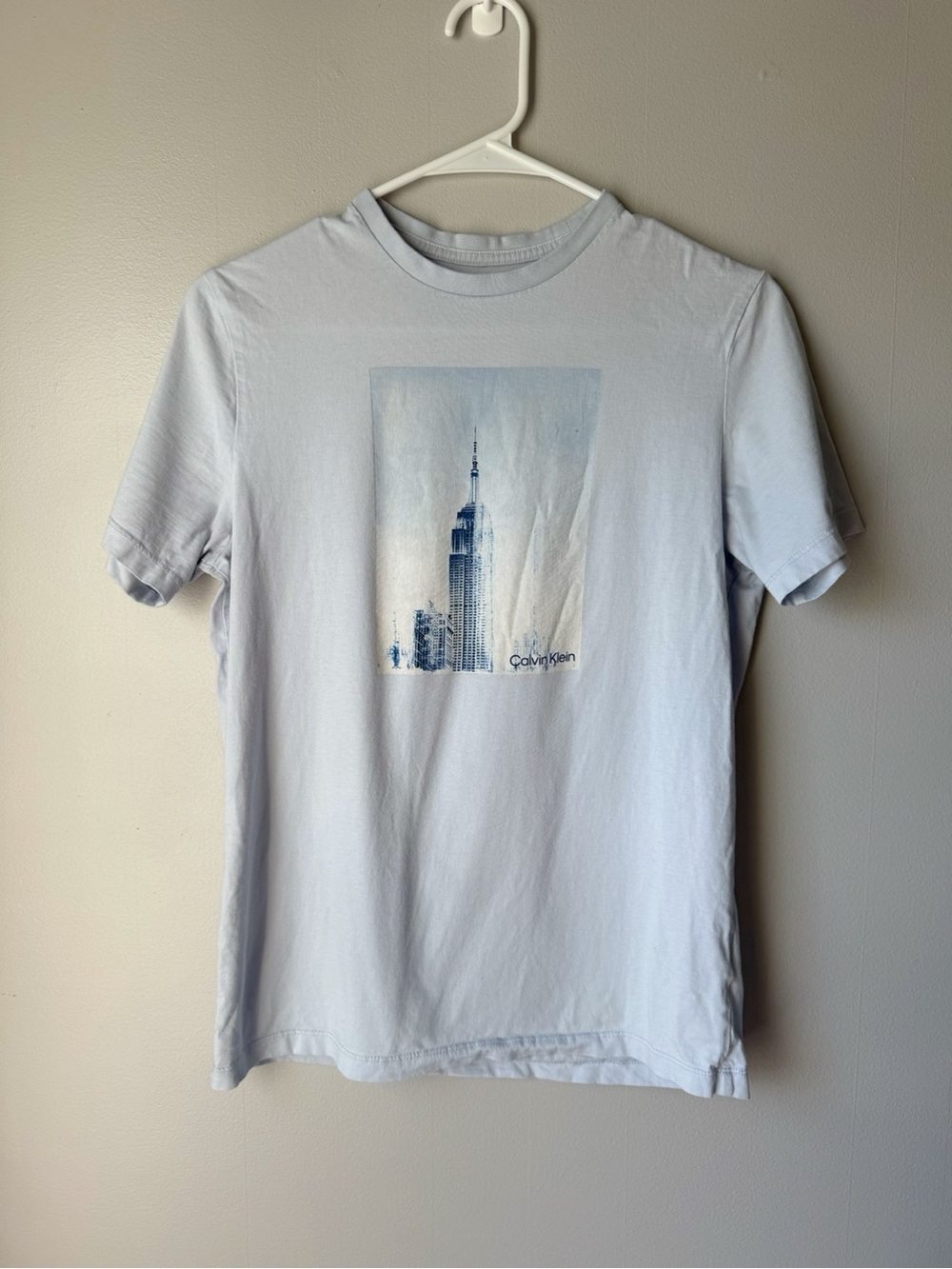 Calvin Klein Men’s Light Blue City Graphic T‑Shirt